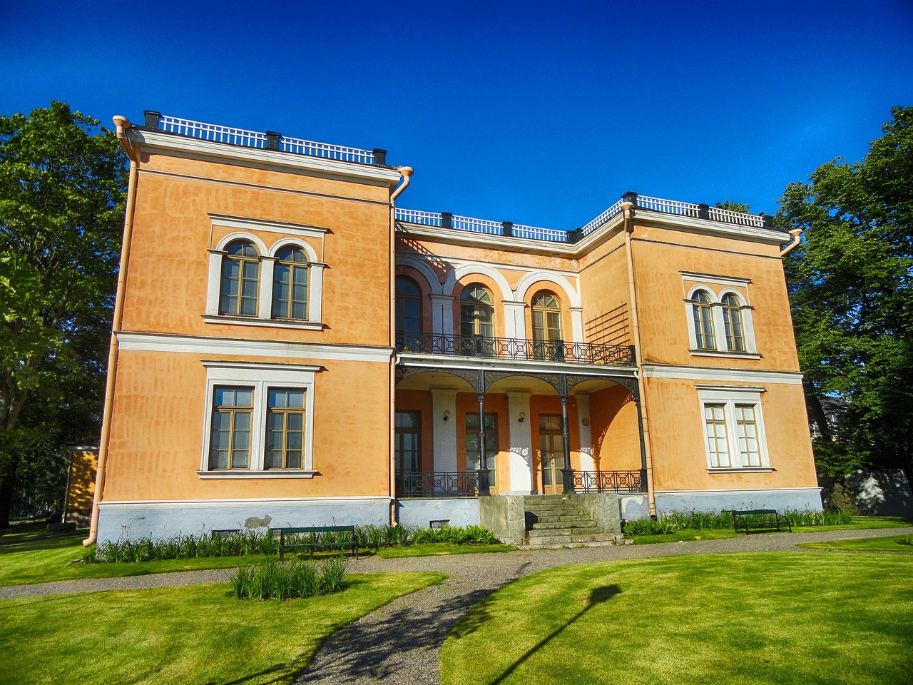 Rénovation à Avranches : comment valoriser un bâtiment public après travaux ?