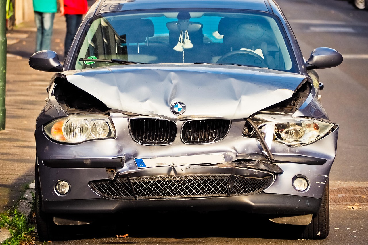 Accident mortel à Avignon : comment déclarer un sinistre auto et obtenir réparation ?