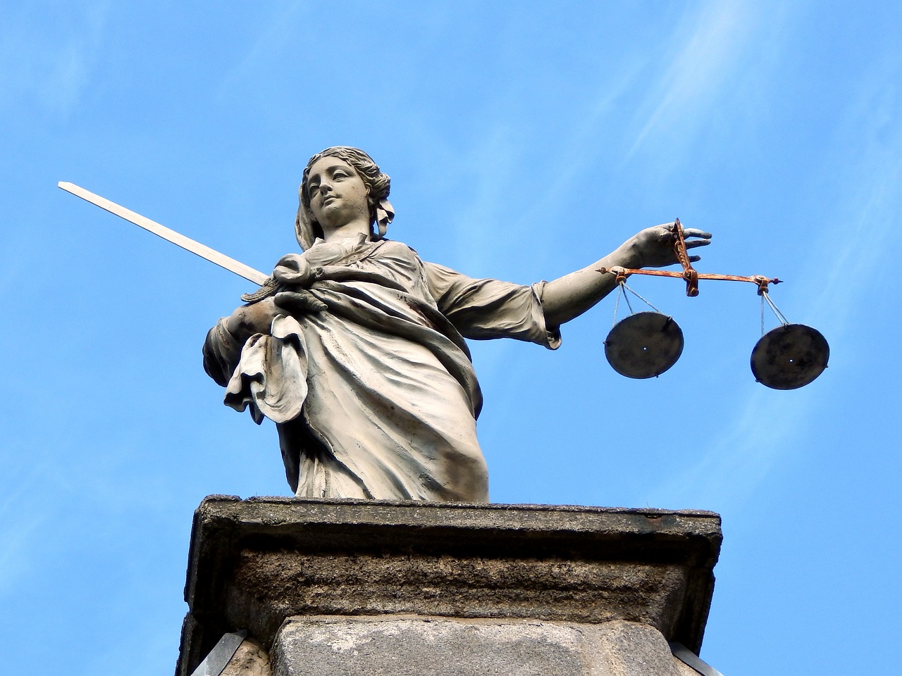 Décès suspect à Troyes : comment la famille peut-elle agir juridiquement ?