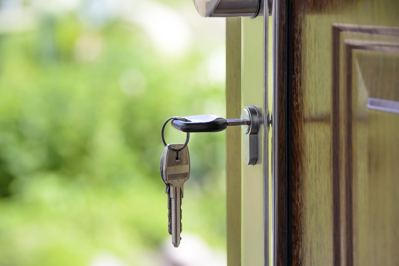 RER E à Mantes-la-Jolie : comment profiter de la hausse immobilière et négocier son prêt immobilier ?