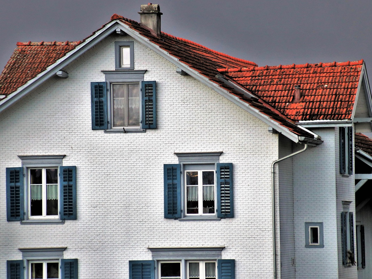 Feu sur le Plateau de Laon : que faire pour sa toiture et ses aides ?
