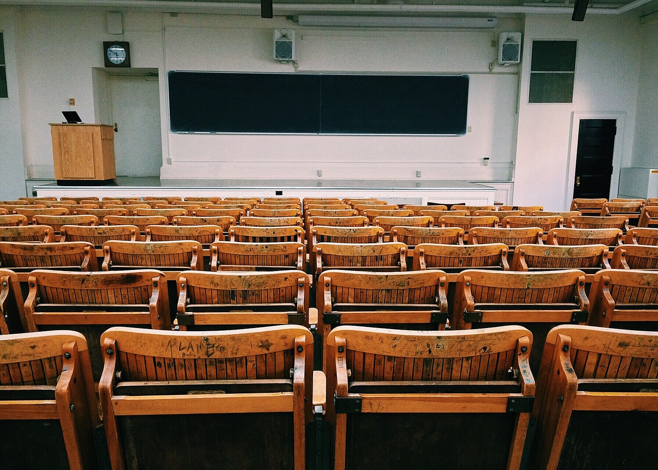 Ligueil : mobilisation contre suppression postes collège, comment rebondir professionnellement ?