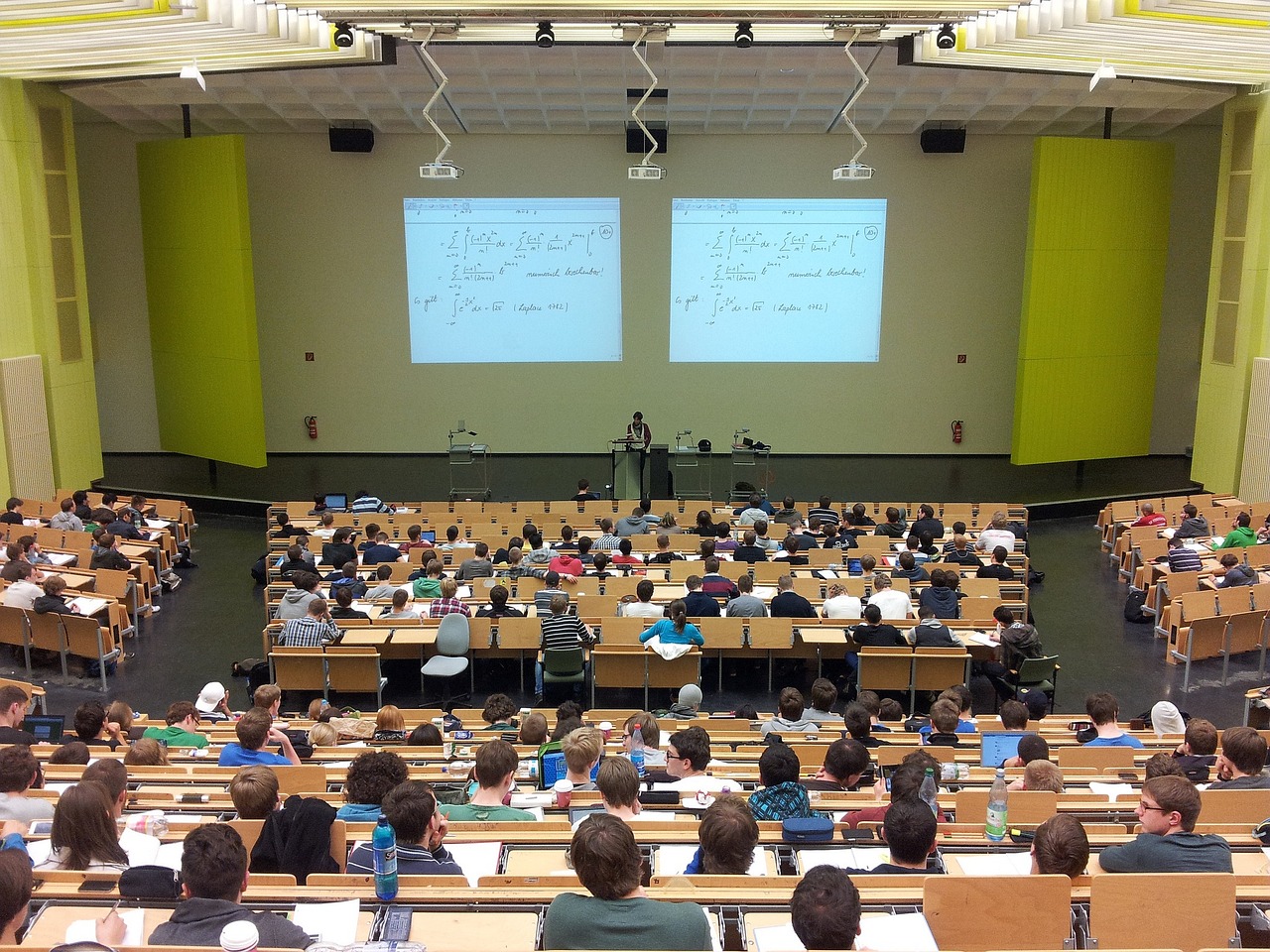 Fermeture de classe à Maen Roch : quelles solutions pour les parents et enfants impactés ?