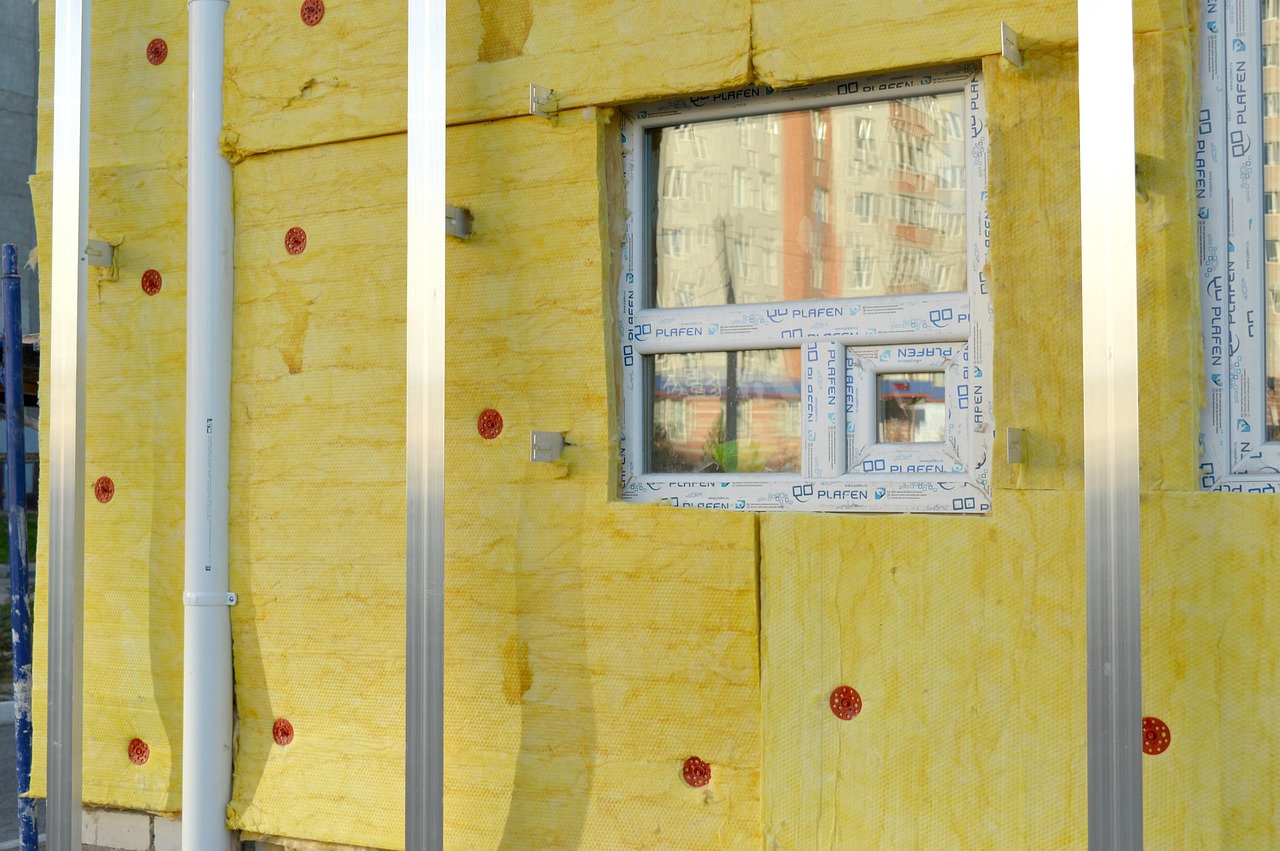 Auch mise sur la rénovation durable : comment isoler son logement avec MaPrimeRénov' et les aides locales