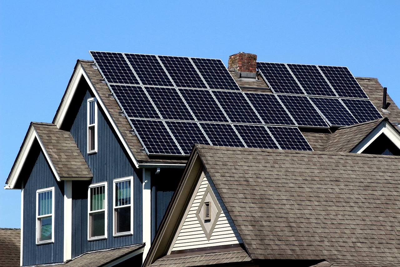 Autoconsommation collective : comment partager son électricité solaire entre voisins à Saint-Romain-de-Colbosc ?