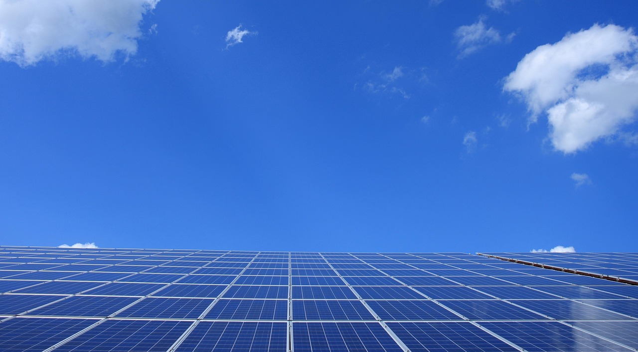 Gare d’Angoulême : la première halle voyageurs photovoltaïque française inaugurée