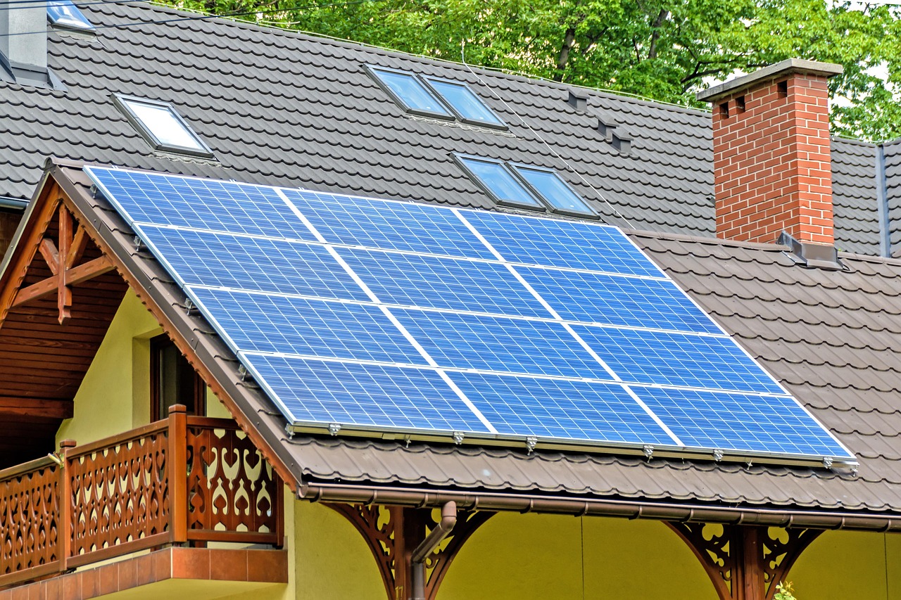 Crolles : l’usine STMicro boostée par la photonique et l’IA, une aubaine pour le photovoltaïque local ?
